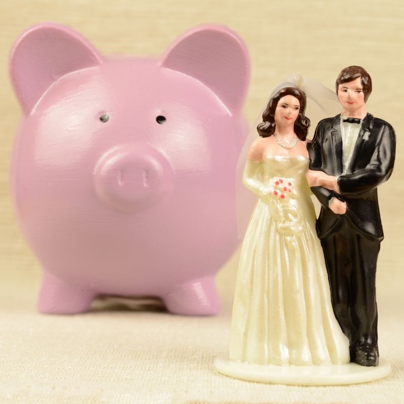 Should Spouses Have Joint Bank Accounts?