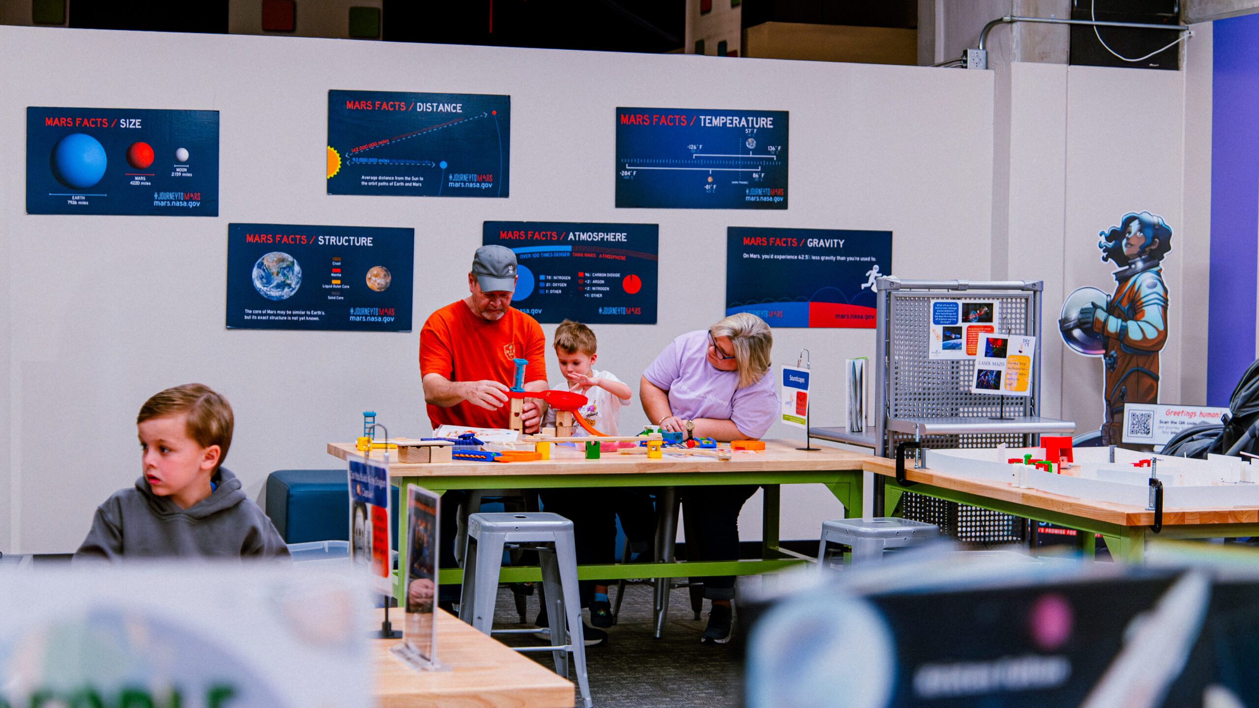 Teen Maker Hour: Electric Ornaments